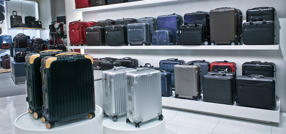 Rimowa airport store hotsell